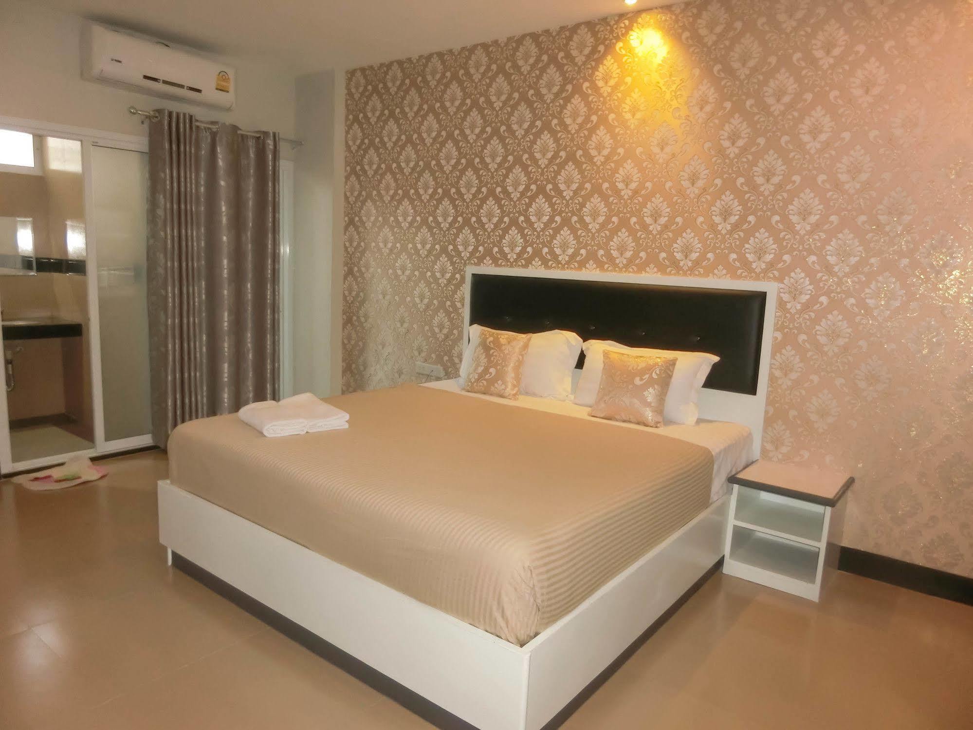 The Premium Residence Roi Et Exterior photo